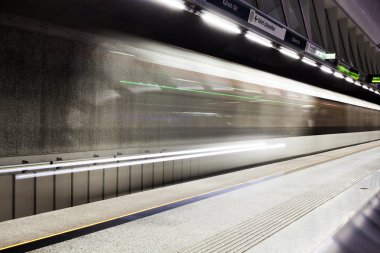 Metro İstasyonu