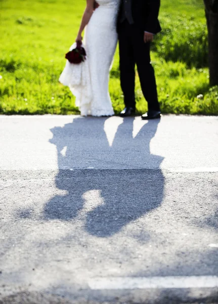 Shadow of kissing couple — Stock Photo, Image