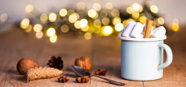 Різдвяний Банер Чашкою Гарячим Шоколадом Зефіром Паличками Кориці Ялинковими Гілками — стокове фото