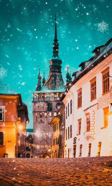 Winternacht Der Mittelalterlichen Stadt Sighisoara — Stockfoto