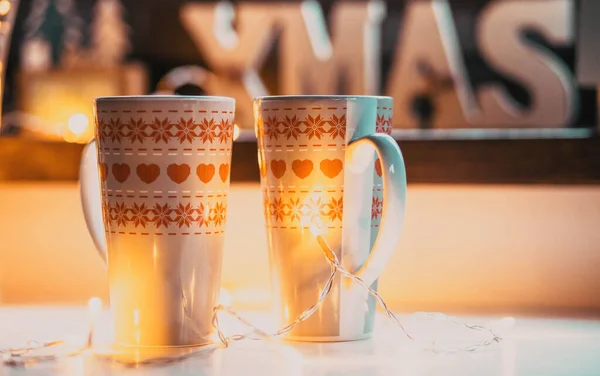 Tasses Noël Contre Les Lumières Vacances — Photo