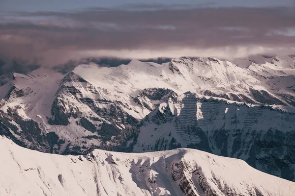 Picos Cobertos Neve Incríveis Nos Alpes Suíços Região Jungfrau Schilthorn — Fotografia de Stock