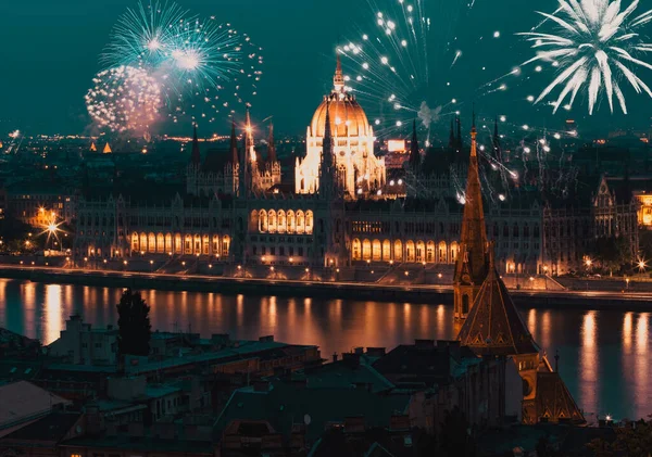 New Year City Budapest Parliament Fireworks — Stock Photo, Image