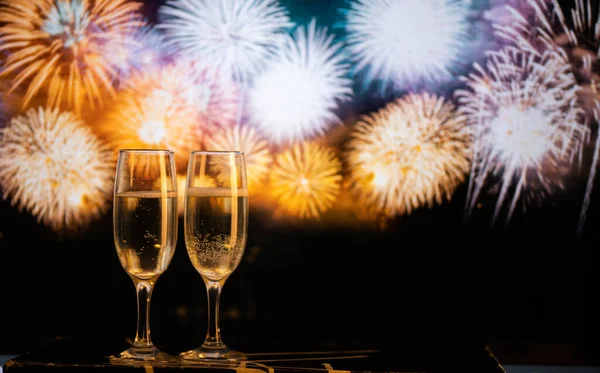 Two Champagne Glasses Fireworks New Year Eve Celebration — Foto Stock