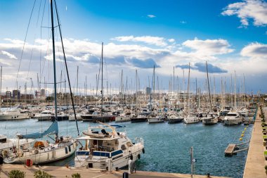 VALENCIA , SPAIN - DECEMBER 6, 2021: Yachts and boats in Valencia marina