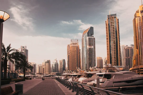 Dubai Emirados Árabes Unidos Fevereiro 2018 Vista Arranha Céus Modernos — Fotografia de Stock
