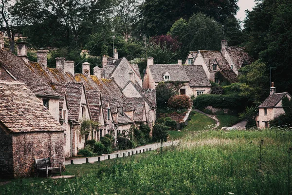 Traditional Cotswold Cottages England Bibury Village Civil Parish Gloucestershire England — Stock Photo, Image