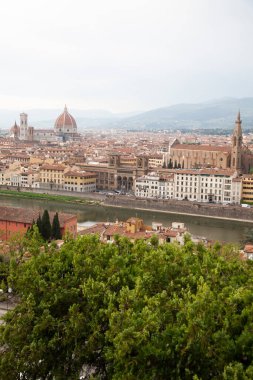 Piazzale Michelangelo Firenze İtalya 'dan Santa Maria del Fiore Katedrali (Duomo) ile Floransa üzerinde manzara - panorama