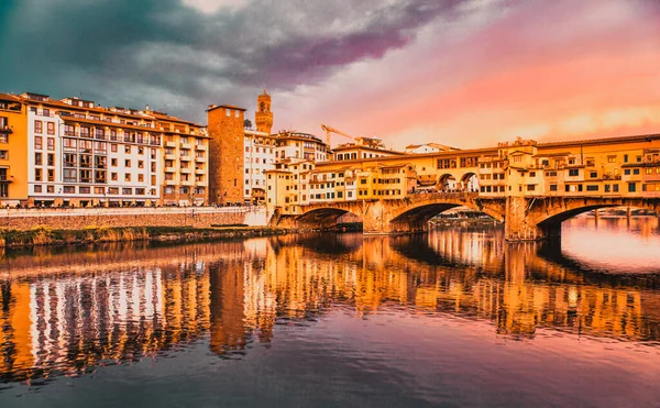 Geweldige Zonsondergang Boven Ponte Vecchio Florence Italië — Stockfoto