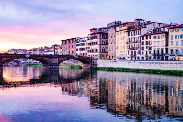 Ponte Vecchio Floransa Muhteşem Bir Gün Batımı — Stok fotoğraf