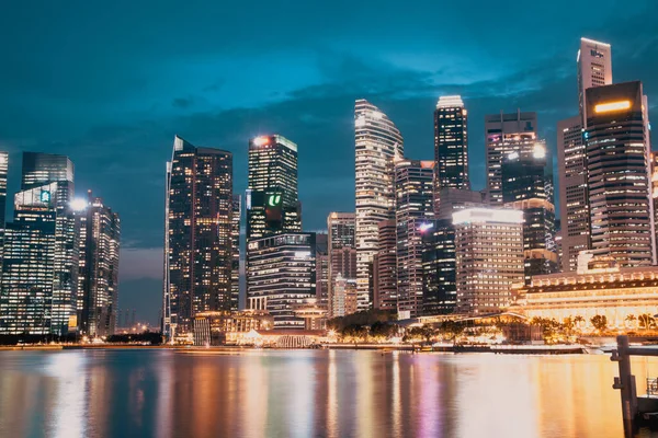 Singapur Singapur Marzo 2019 Skyline Singapore Marina Bay Por Noche —  Fotos de Stock