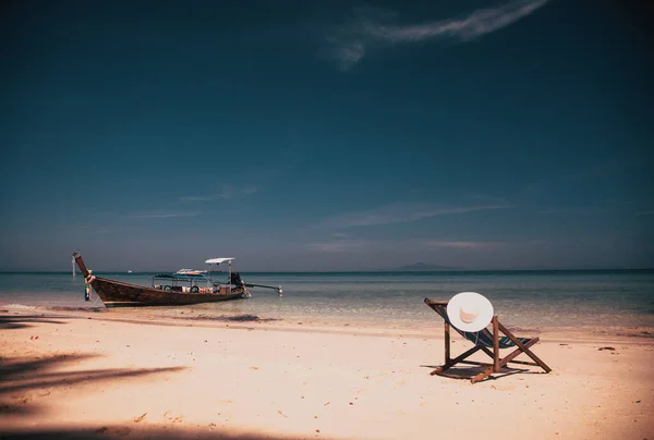 Tailandia Paisaje Oceánico Exótica Vista Playa Barco Tradicional —  Fotos de Stock