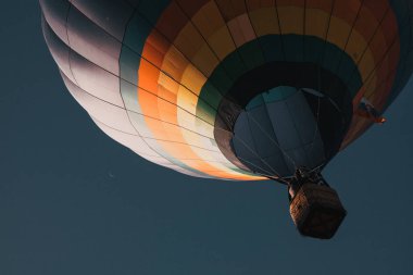 Sıcak hava balonları - özgürlük ve macera konsepti
