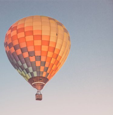 Sıcak hava balonları - özgürlük ve macera konsepti