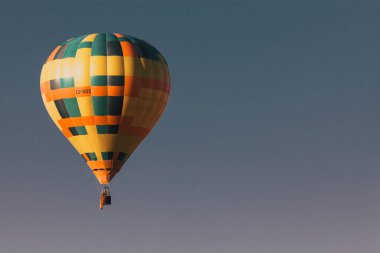 Sıcak hava balonları - özgürlük ve macera konsepti
