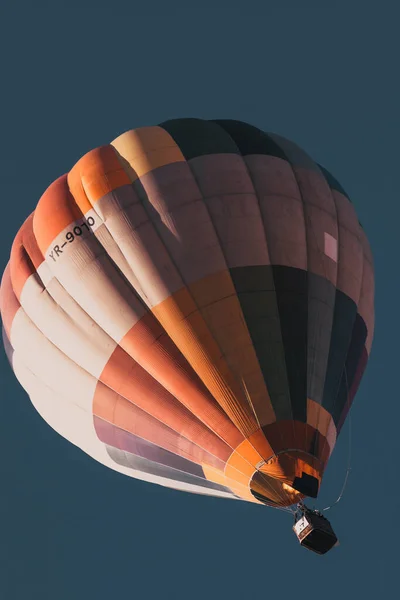 熱気球 自由と冒険の概念 — ストック写真