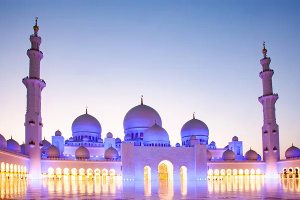 Sheikh Zayed Grand Mesquita Abu Dhabi Emirados Árabes Unidos — Fotografia de Stock