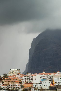 Los Gigantes Tenerife 'de inanılmaz bir gün batımı