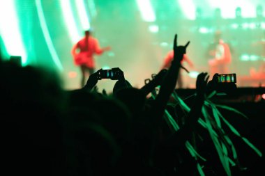  Kalabalık sahne ışıkları canlı konser yaz müzik festivali