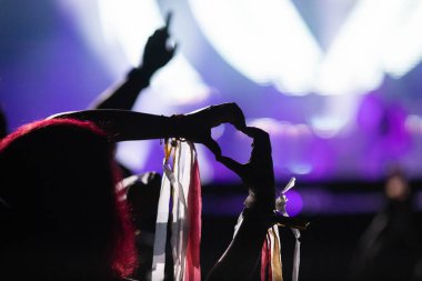  Kalabalık sahne ışıkları canlı konser yaz müzik festivali