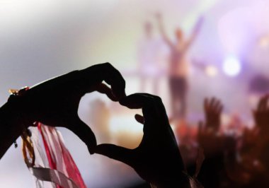  Kalabalık sahne ışıkları canlı konser yaz müzik festivali