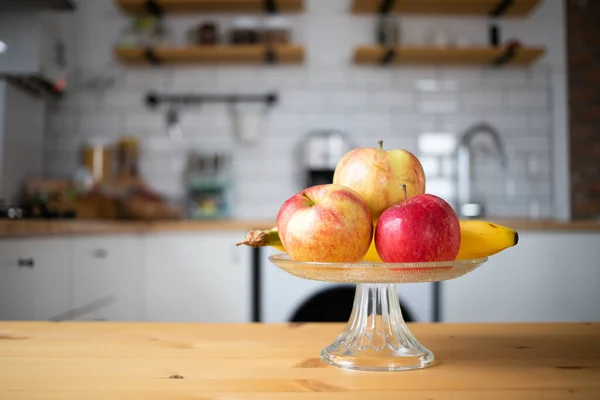 Fresh Fruit Apples Bananas Modern Kitchen —  Fotos de Stock