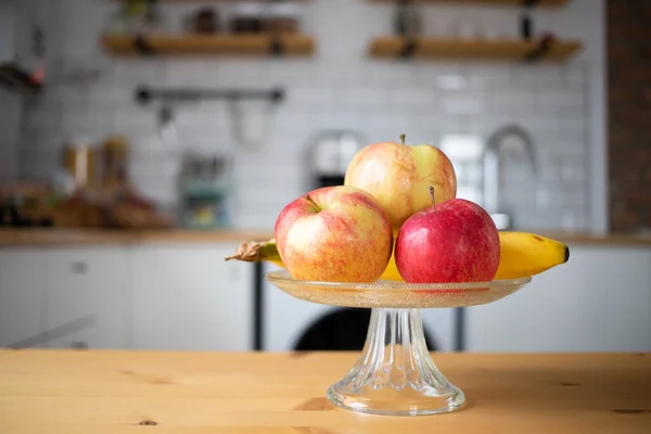 Fresh Fruit Apples Bananas Modern Kitchen —  Fotos de Stock