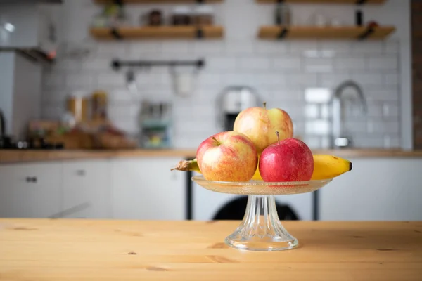 Fresh Fruit Apples Bananas Modern Kitchen —  Fotos de Stock