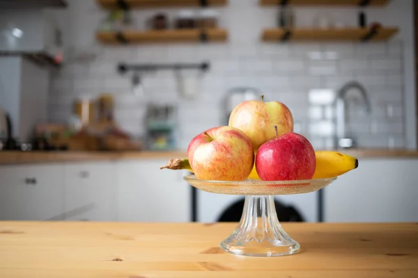 Fresh Fruit Apples Bananas Modern Kitchen —  Fotos de Stock