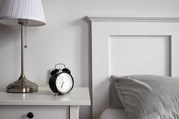 Vintage Alarm Clock Bright Bedroom —  Fotos de Stock