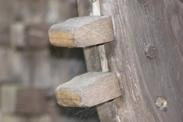 Oude houten tandwielen een watermolen — Stockfoto