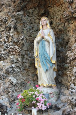 Kutsal bakire maria