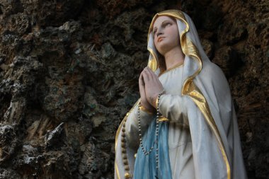 Kutsal bakire maria