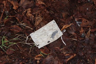 Arazinin çöplerle kirlenmesi 