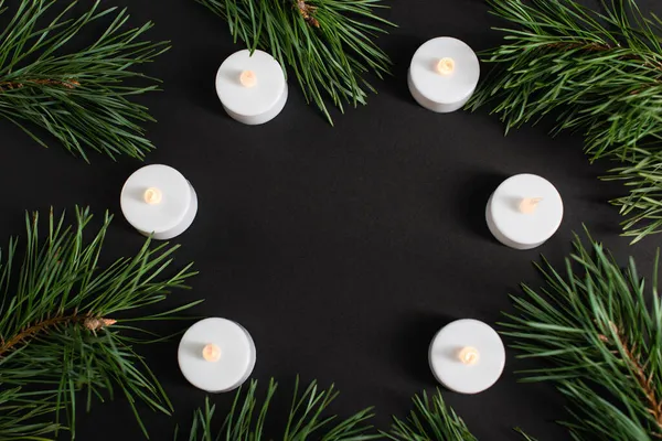 Top View Candles Pine Branches Black — Stock Photo, Image