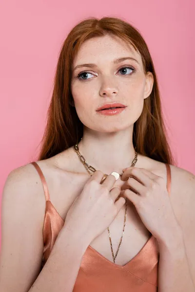 Portrait Redhead Woman Dress Touching Necklace Isolated Pink — Stock Photo, Image