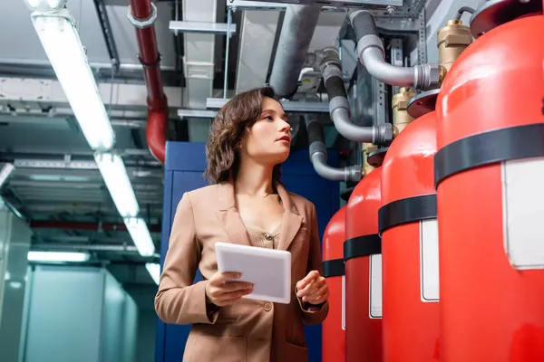 Technician Digital Tablet Checking Technical Equipment Data Center — Stock Photo, Image