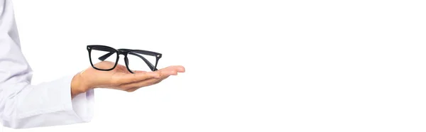 Beyaz Önlüklü Beyaz Gözlüklü Afro Amerikan Bir Doktorun Beyaz Pankarta — Stok fotoğraf
