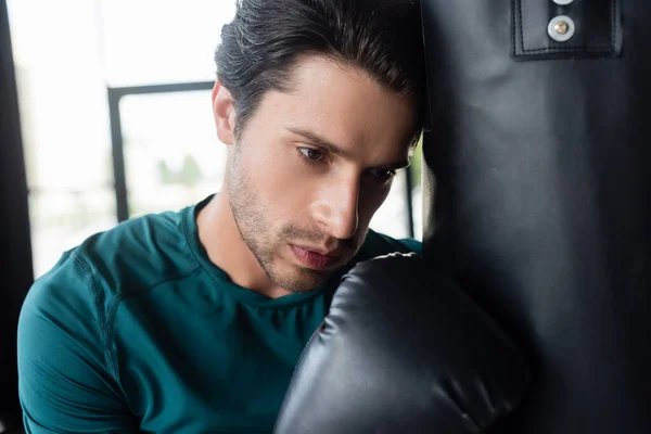 Tired Sportsman Boxing Glove Punching Bag Sports Center — Stock Photo, Image