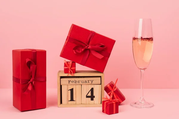 Red Gift Boxes Wooden Calendar February Lettering Champagne Glass Pink — Fotografia de Stock