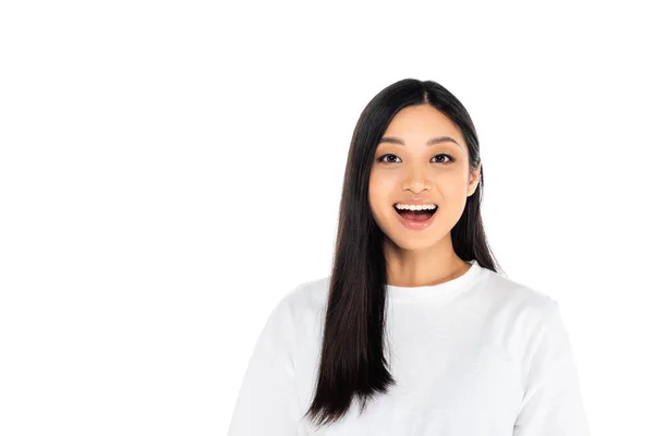 Niesamowite Azji Kobieta Otwarte Usta Patrząc Aparat Odizolowany Biały — Zdjęcie stockowe
