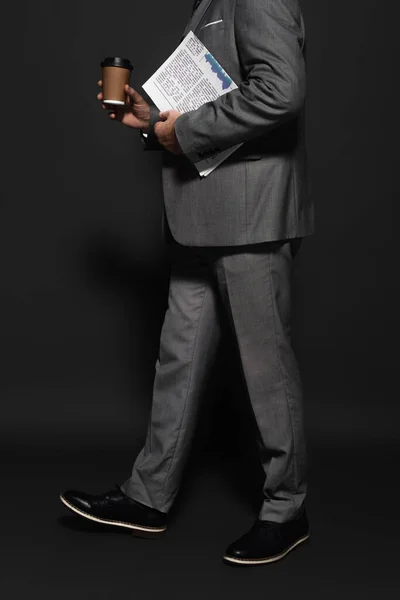Partial View Businessman Suit Walking Newspaper Takeaway Drink Dark Grey — Foto de Stock