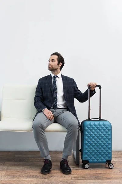 Traveler Suitcase Looking Away While Waiting Departure — Stock Photo, Image