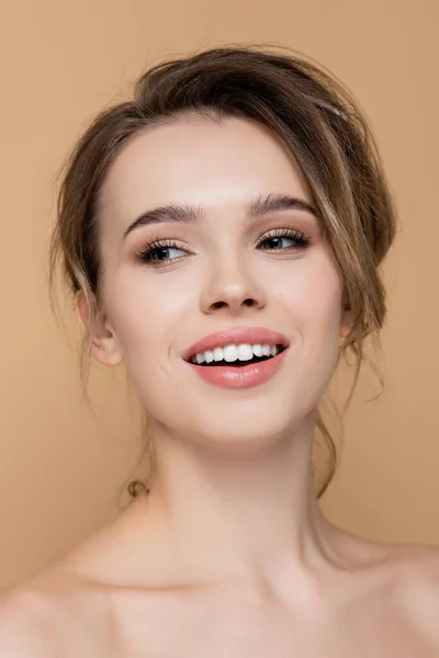 Close View Smiling Woman Perfect Skin Natural Makeup Isolated Beige — Stock Photo, Image