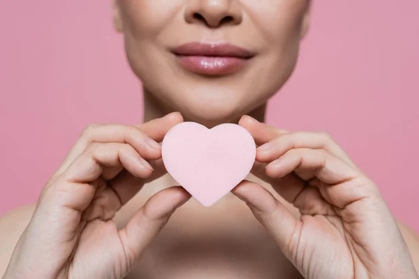 Cropped View Blurred Woman Holding Heart Shaped Beauty Blender Isolated — Stock Photo, Image