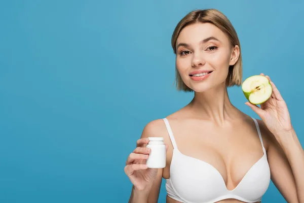 Glad Ung Kvinna Vita Underkläder Håller Flaska Med Vitaminer Och — Stockfoto