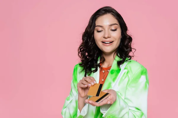 Joyful Woman Green Tie Dye Blazer Looking Credit Cards Smiling — Stock Photo, Image