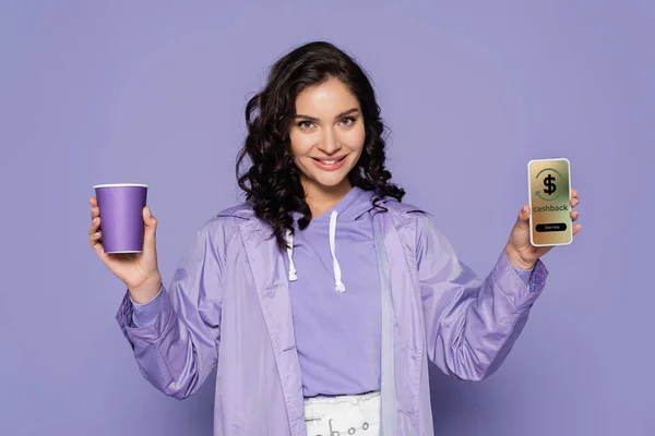 Happy Young Woman Raincoat Holding Paper Cup Smartphone Cashback Screen — Stock Photo, Image