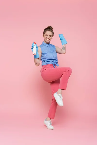 Full Length Happy Young Woman Rubber Gloves Holding Air Freshener — Stock Photo, Image