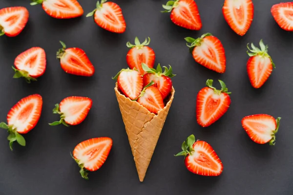 Flat Lay Cut Strawberries Waffle Cone Black Background — Stock Photo, Image